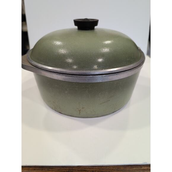 Vintage 4qt CLUB Aluminum Dutch Oven Round Roaster With Lid Avocado Green - Picture 1 of 6